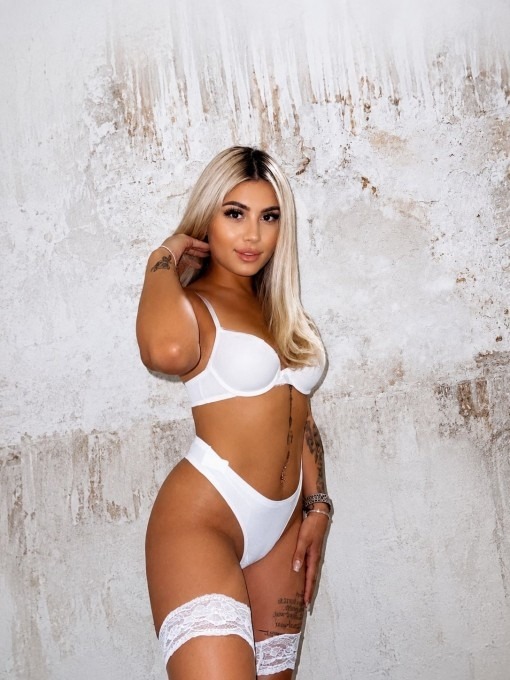 Blonde escort Brønshøj – billede 9 af 14